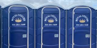 Best VIP or Luxury Restroom Trailers  in Aberdeen, NC